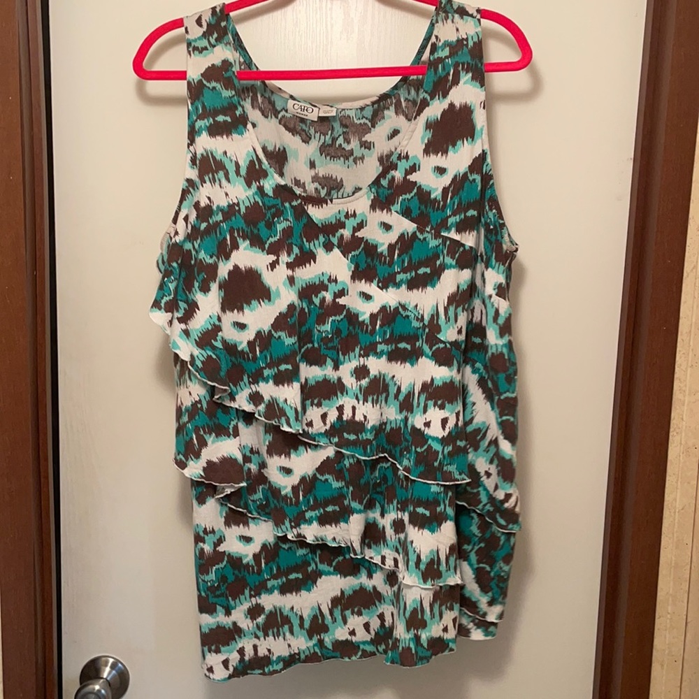 Sleeveless 3 tiered top